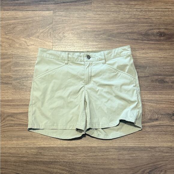 Patagonia Tan Shorts Lightweight Material Size 2 - Picture 1 of 7